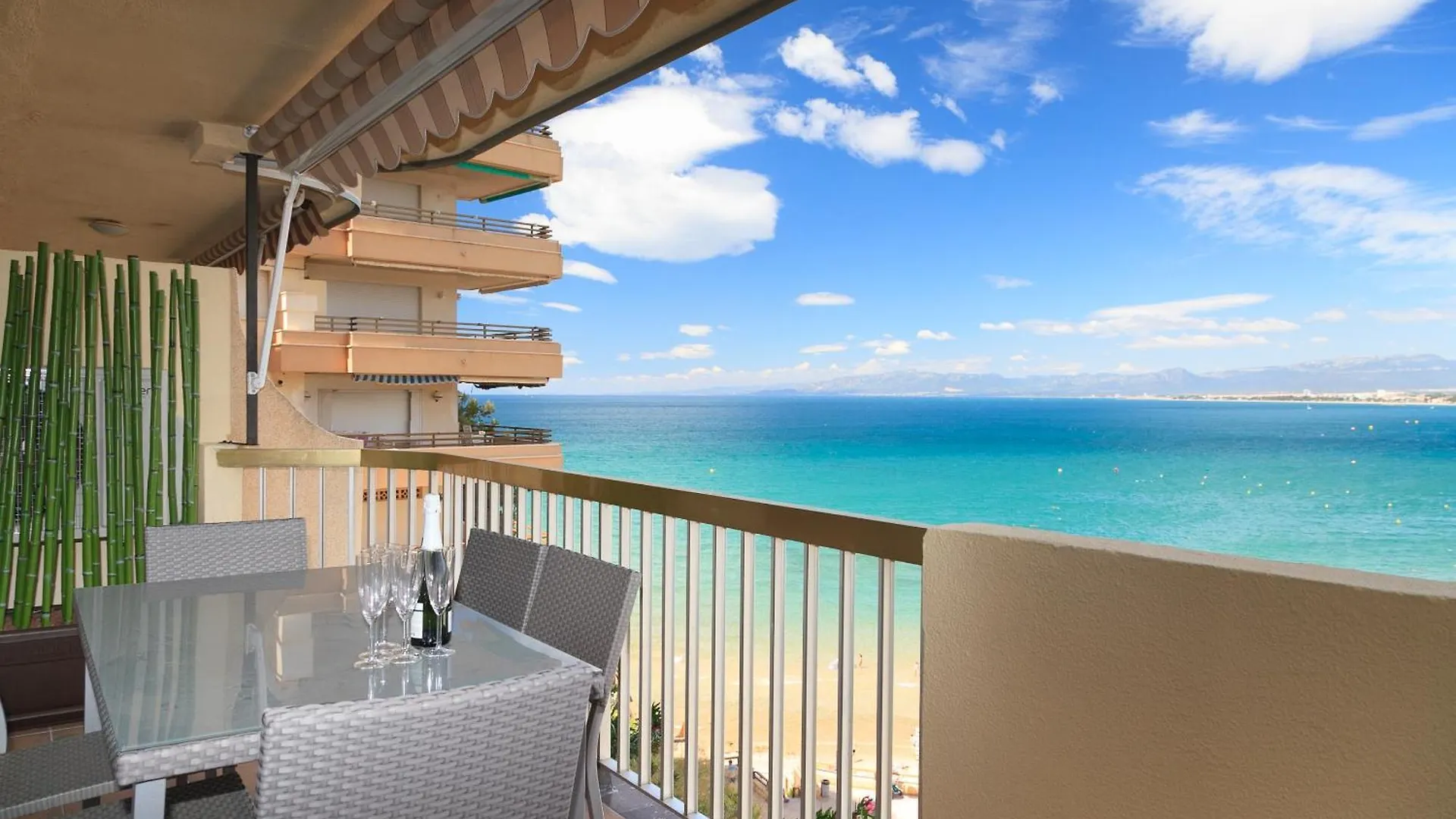 Uhc Sorolla Apartments Superior سالو